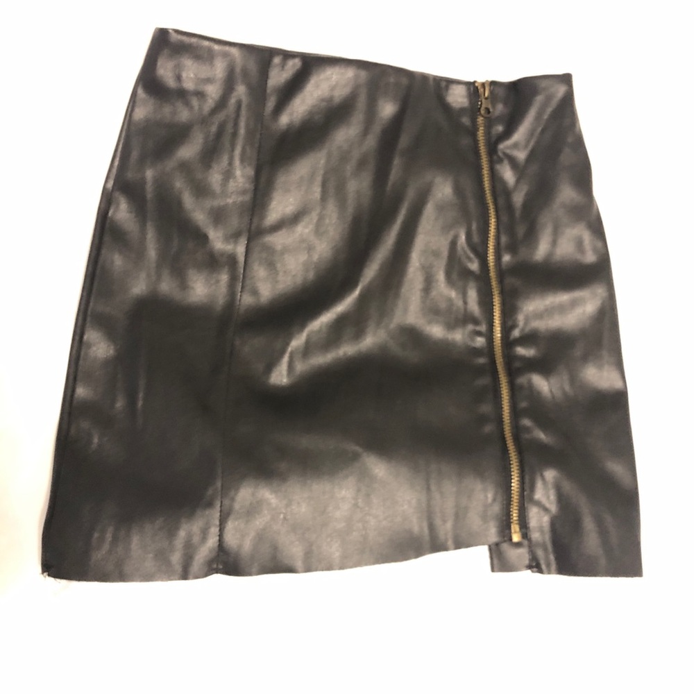 BY JUNKFOOD.  Black “Leather” Mini Skirt. 3